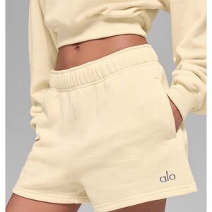 ALO Yoga Women's Light Yellow Athletic Shorts